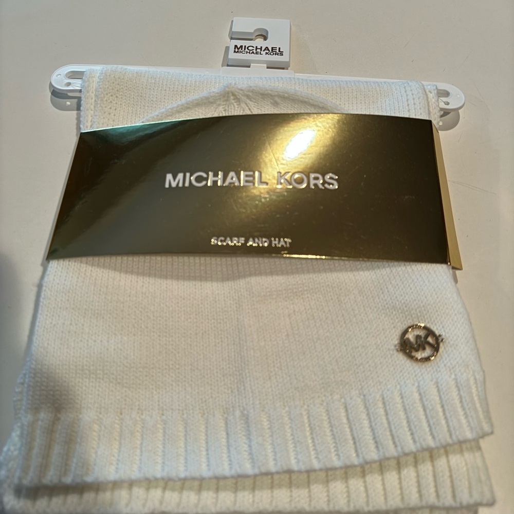 Michael Kors Hat/scarf set